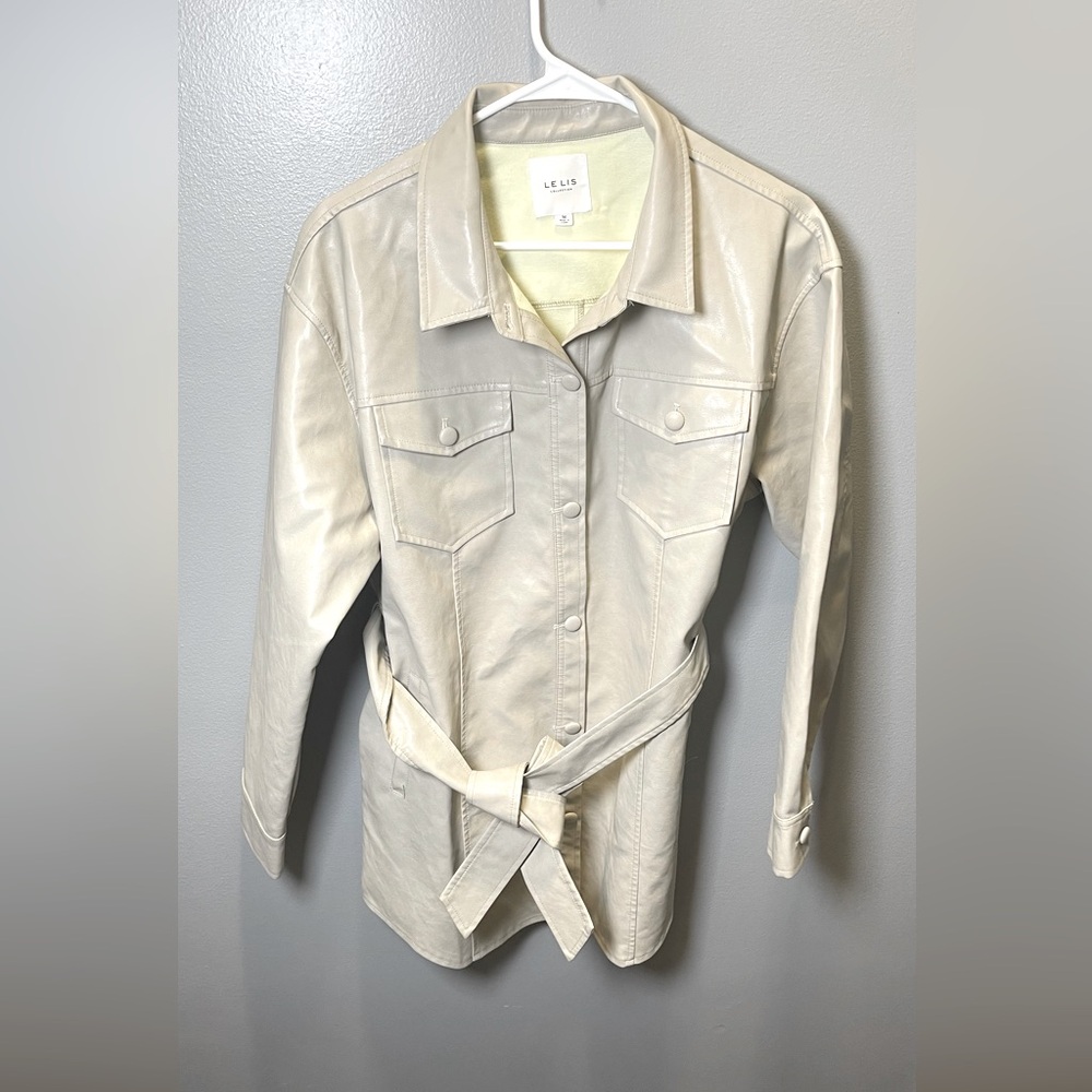 Le Lis Women's Beige Faux Leather Jacket Trench Coat Size Medium